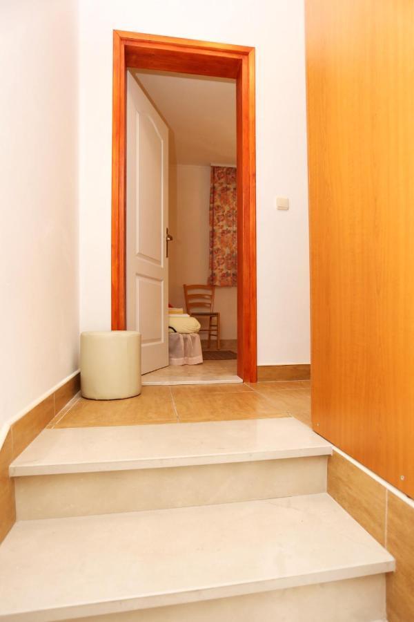 Apartments By The Sea Zuljana, Peljesac - 10233 ภายนอก รูปภาพ