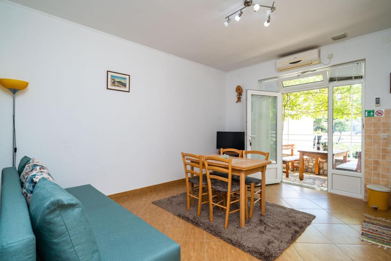 Apartments By The Sea Zuljana, Peljesac - 10233 ภายนอก รูปภาพ